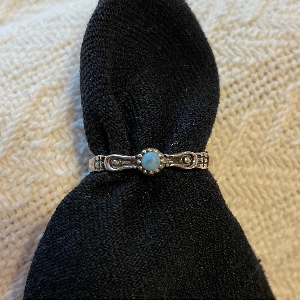 Hand crafted ring. Silver and turquoise.